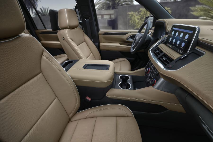 Интерьер Chevrolet Suburban High Country 2020 года  (фото 12 из 21)